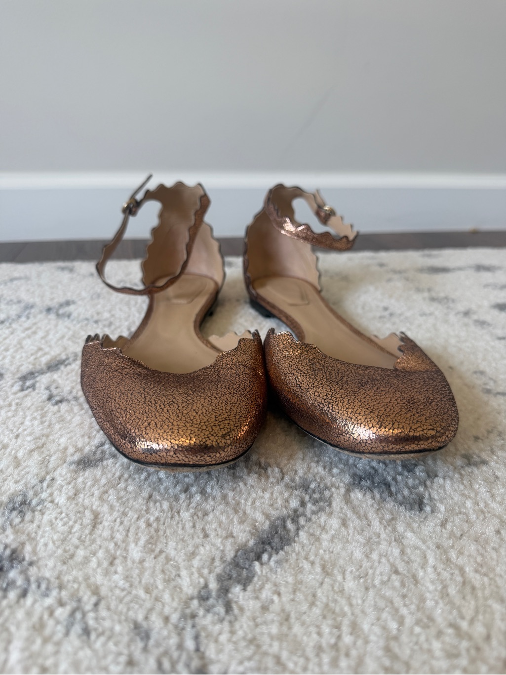 Chlo Lauren Scalloped Ankle Strap Flats Metallic Rose Gold Leather Eu 40.5 — image 5 of 7